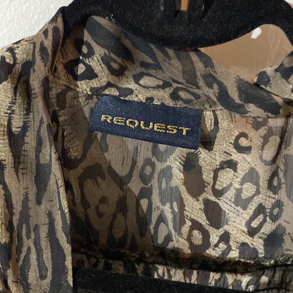 Patterned sheer top - Picture 2 of 3